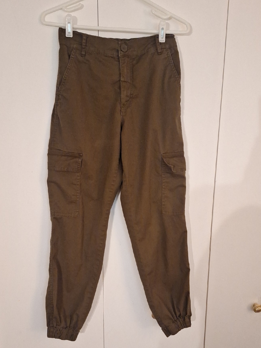 Garage Cargo Pants in Olive